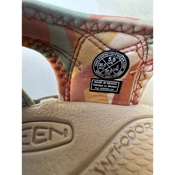 $130 NEW KEEN Women's Newport H2 Closed Toe Water Sandal, Brick Dust/Multi, 5.5 - Picture 7 of 7